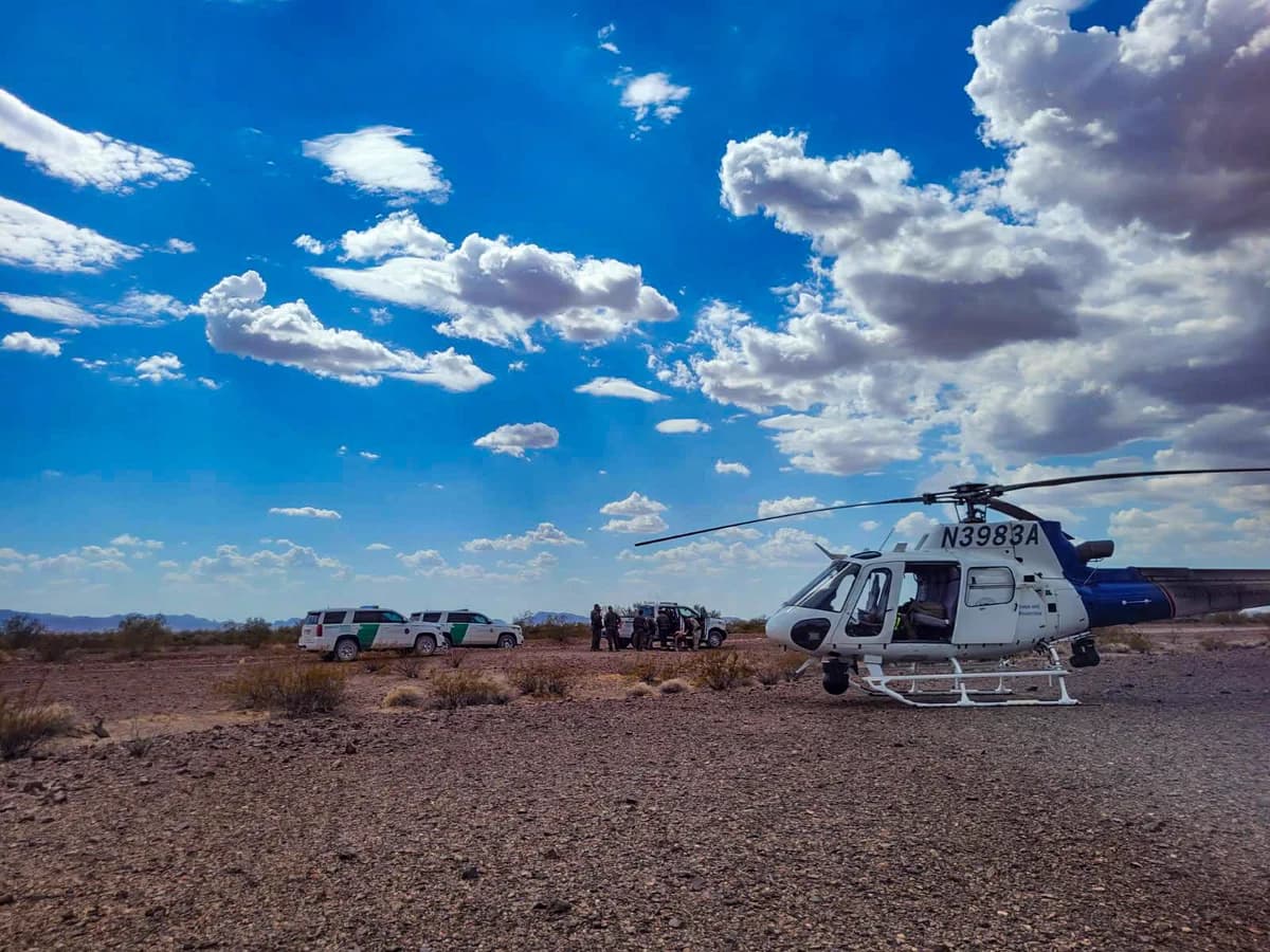 Yuma CBP aircrew rescues two dehydrated people in Kofa Refuge