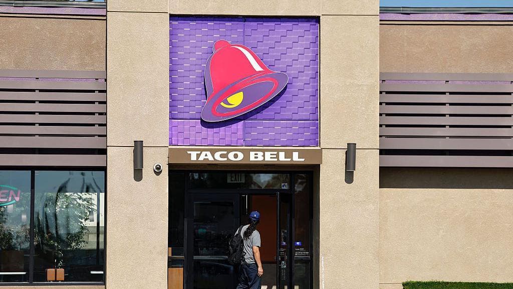 Taco Bell removes lettuce from supplier amid cyclospora outbreak fears