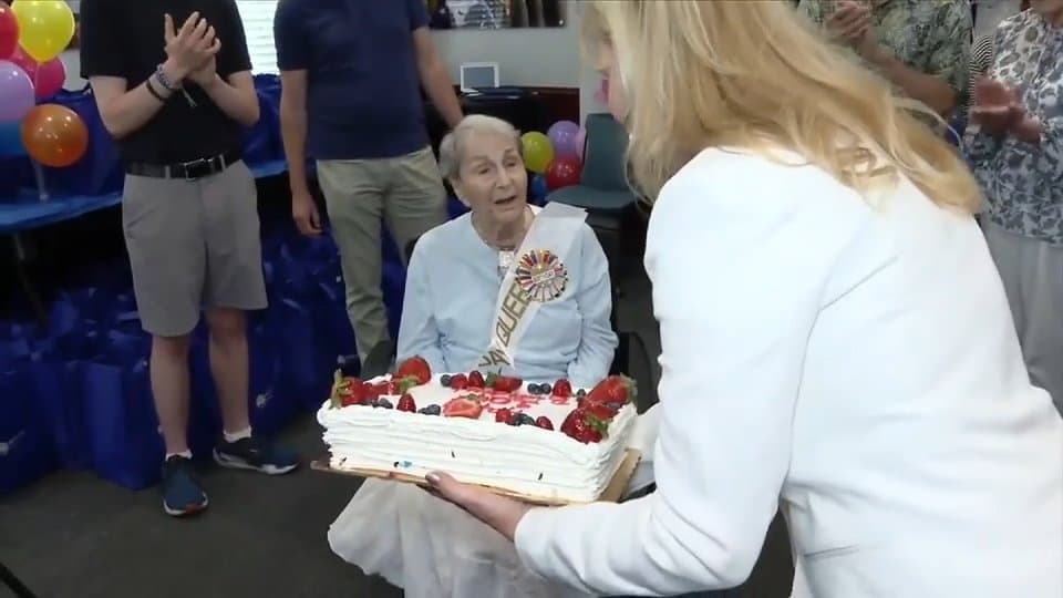 United Way Broward surprises 104-year-old senior with volunteer project