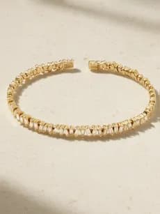 How to style minimalist fine jewelry for everyday outfits