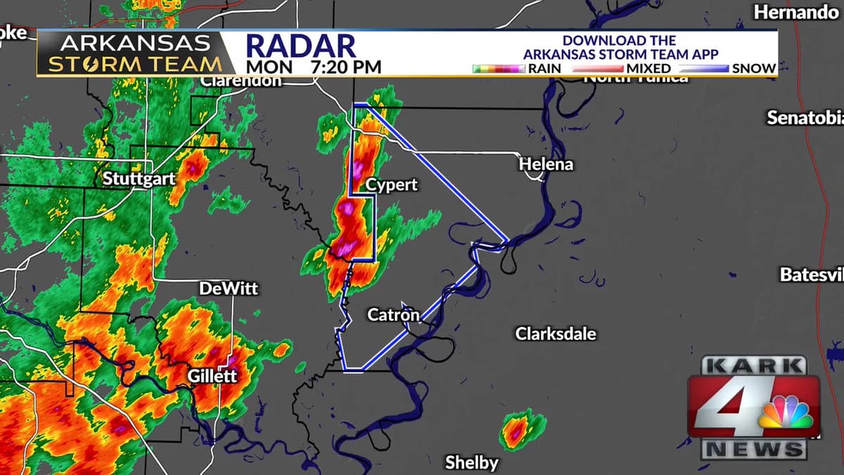 Severe storm warning issued for Phillips County, with hail and lightning