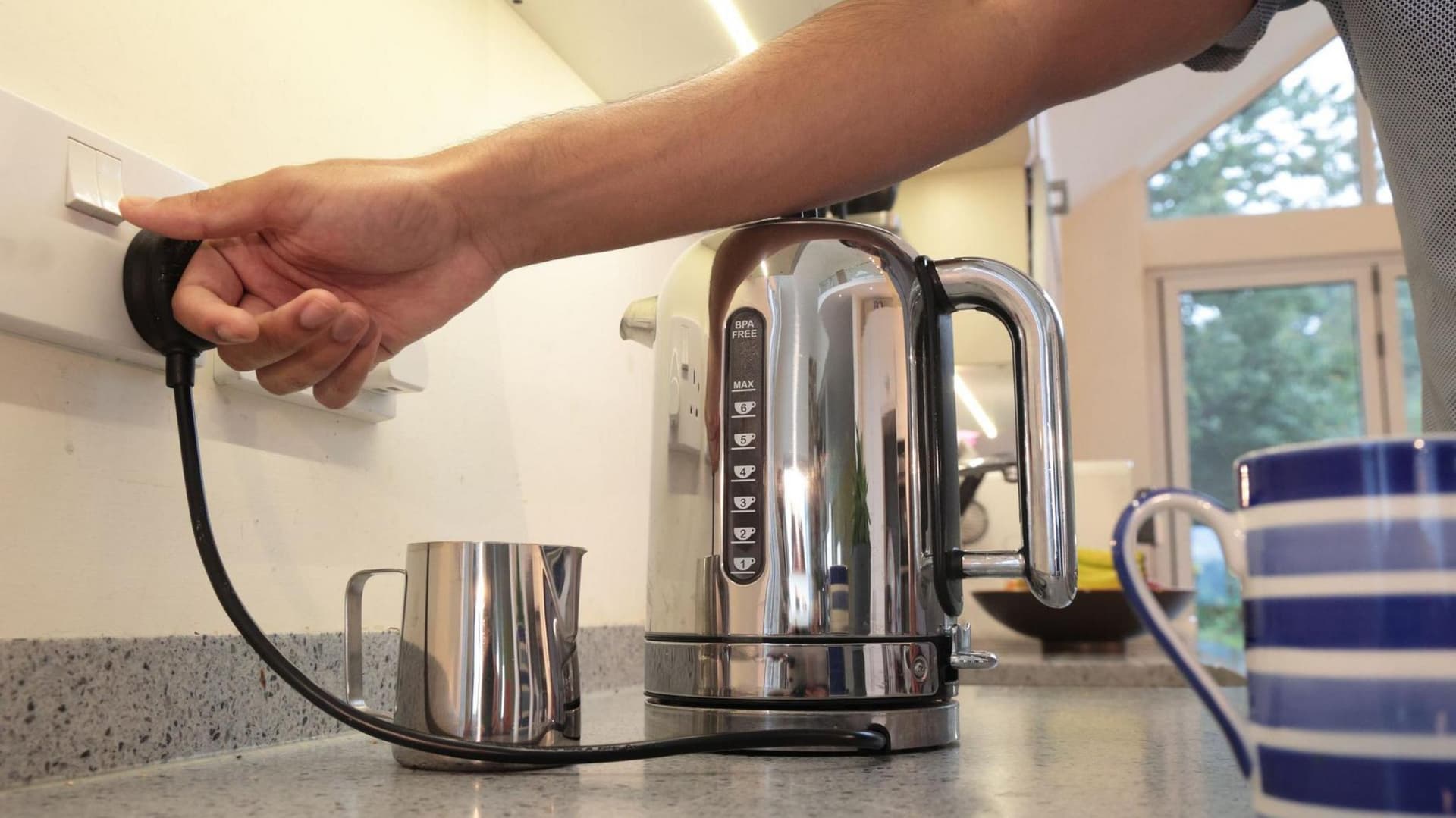 Burnham cuts VAT on electricity bills, saving households about £45 a year