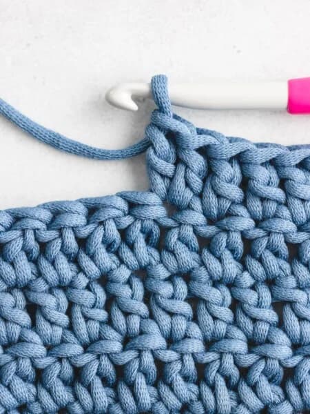 Sarah Maker puts beginner crochet lessons front and center