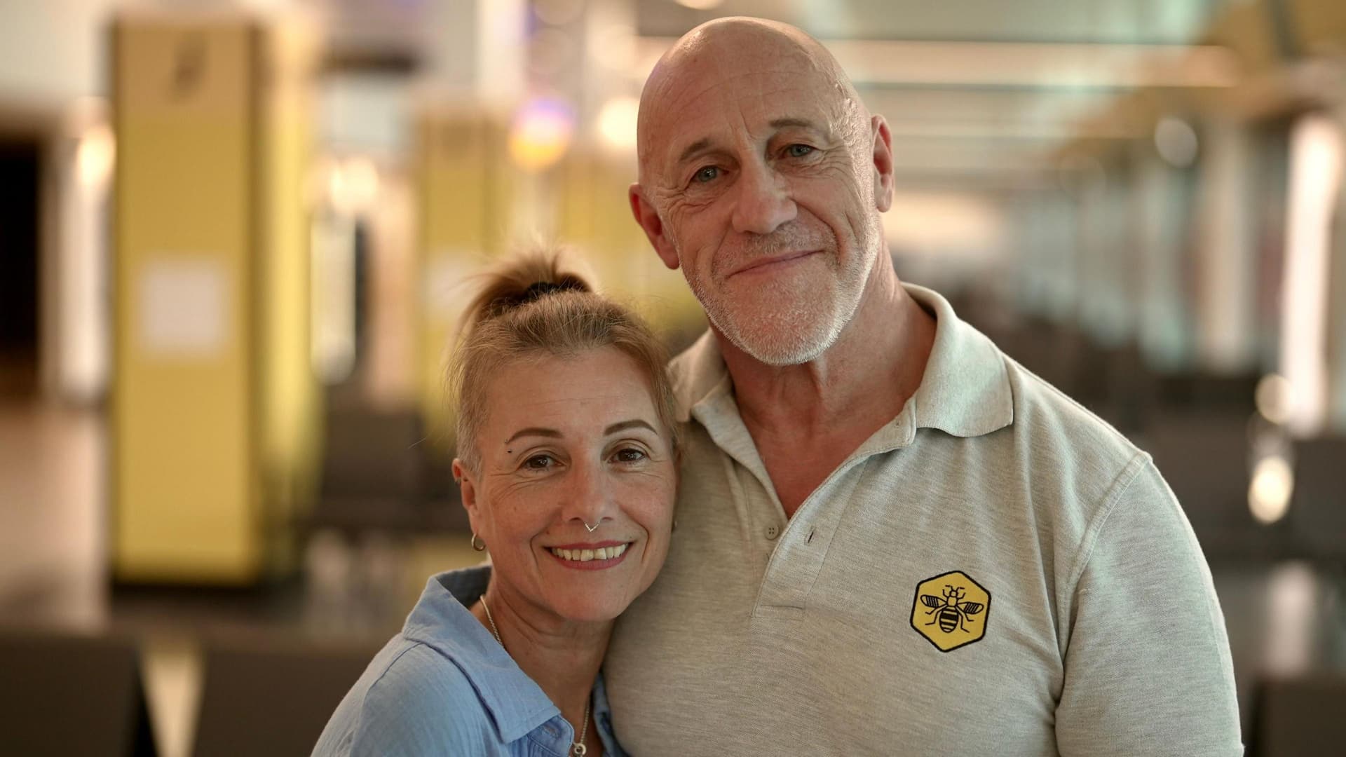 DNA test reveals airport friends are long-lost siblings