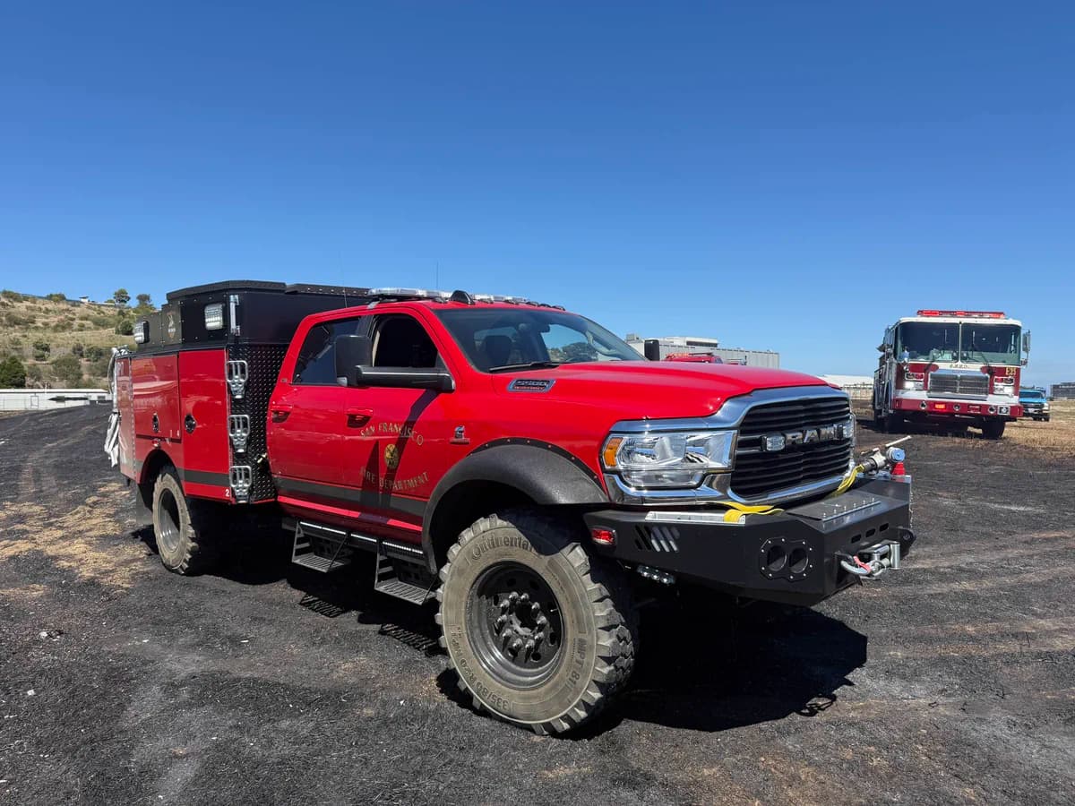 San Francisco firefighters extinguish 2.5-acre Bayview brush fire