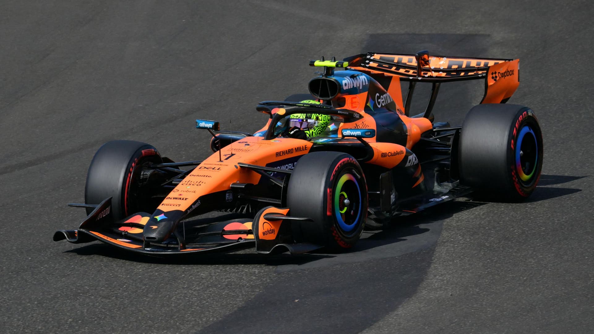 Norris beats Hamilton to take first 2026 grand prix pole in Hungary