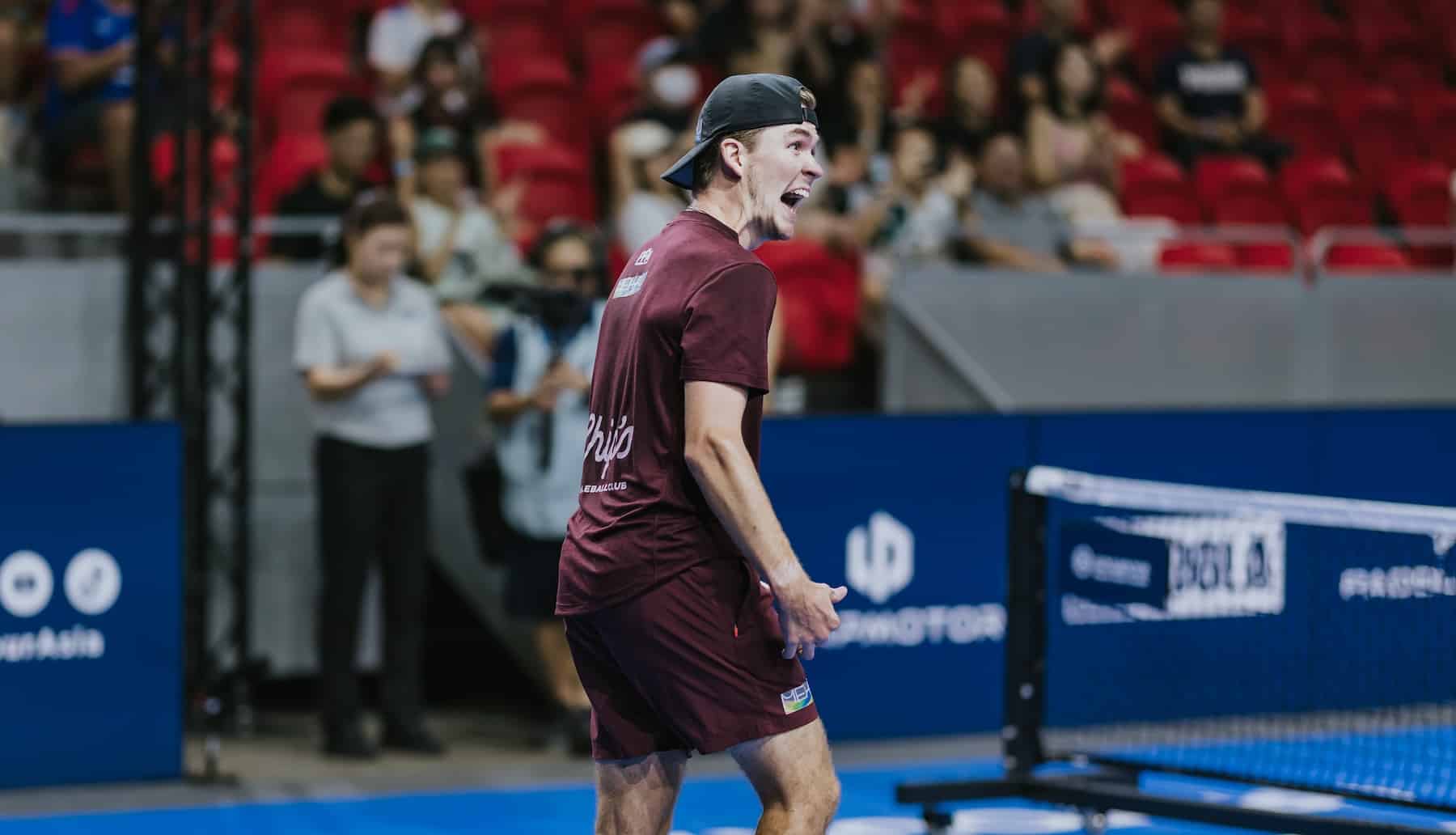 Adam Harvey storms back from 9-1 down to reach Singapore final