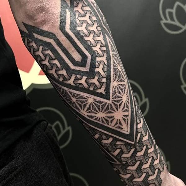 How to turn geometric tattoo ideas into custom skin art