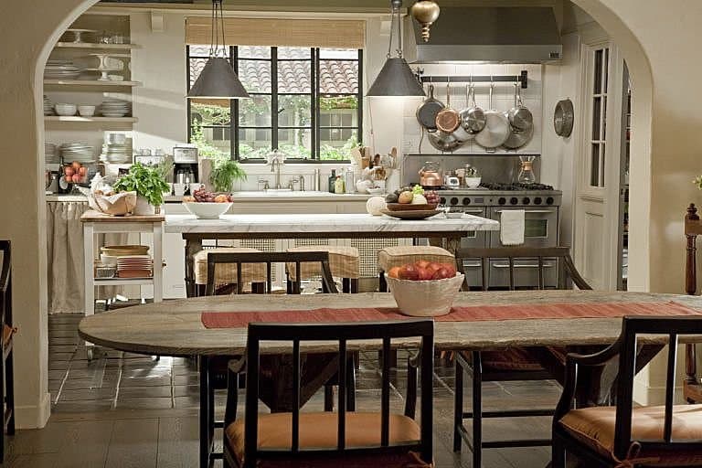 What coastal grandmother style is, and how it differs from grandmillennial