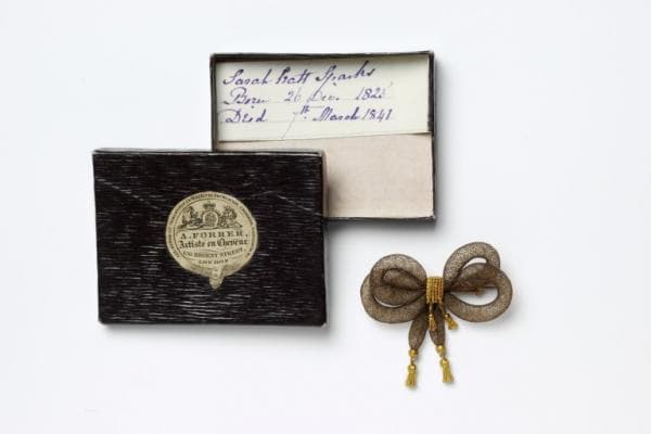 Why Victorian hair jewelry made mourning deeply personal