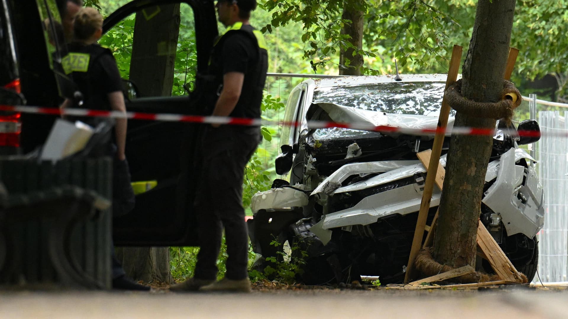 Berlin Pride attack kills one, injures 16 in Tiergarten clash