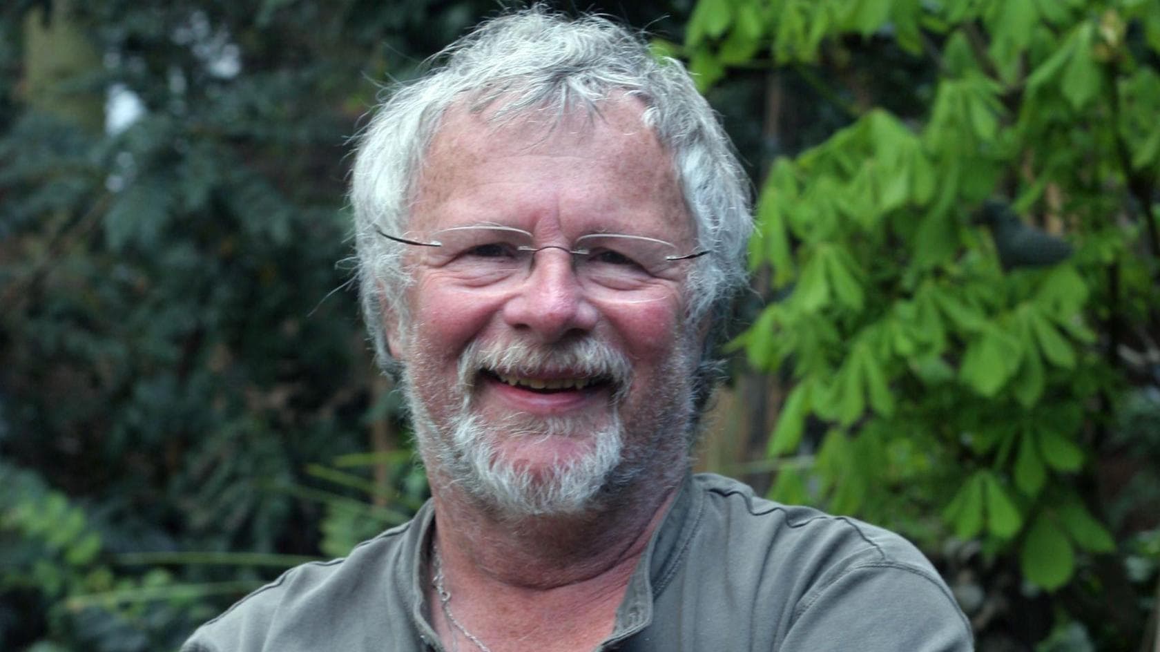 Bill Oddie dies aged 85, tributes pour in for beloved broadcaster