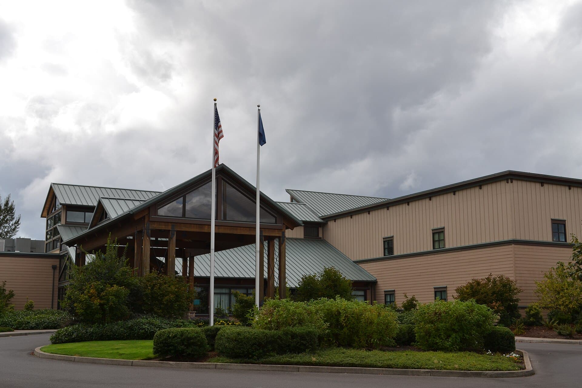 Witnesses testify in PeaceHealth contract dispute under new Oregon law