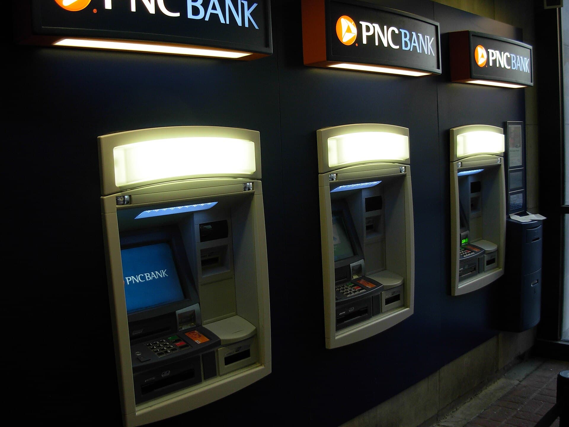 PNC Bank — Wikimedia Commons