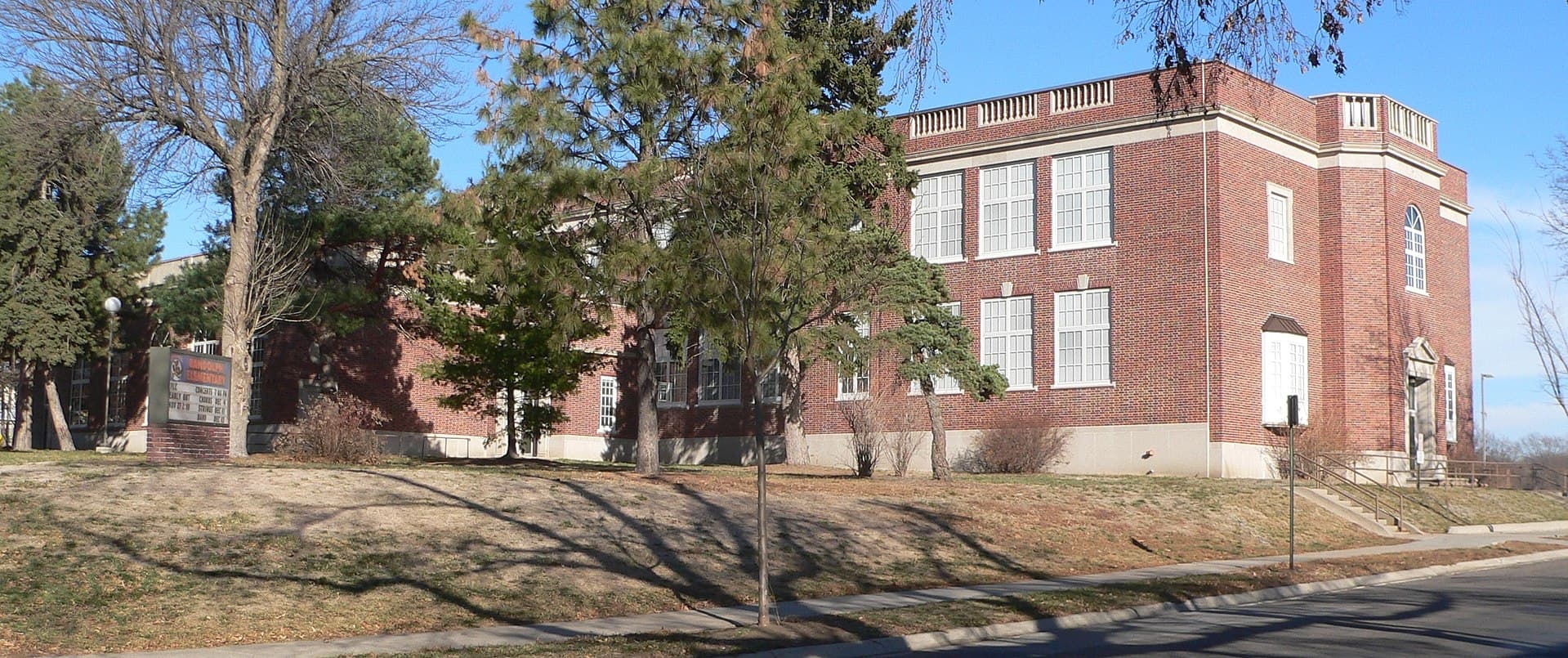 Randolph Elementary — Wikimedia Commons