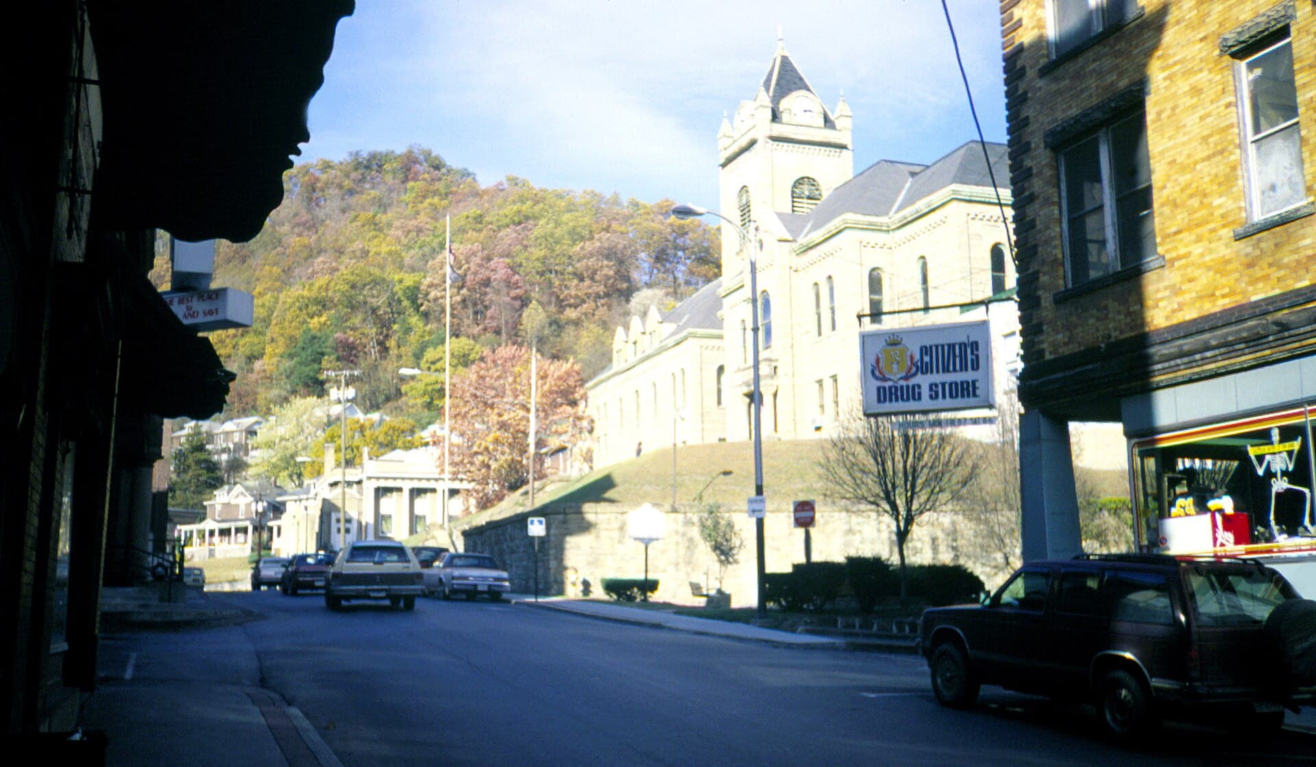 McDowell County Courthouse — Wikimedia Commons