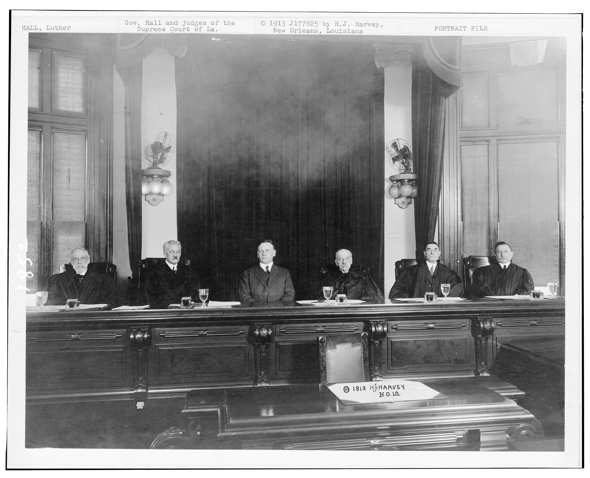 Supreme Court — Wikimedia Commons