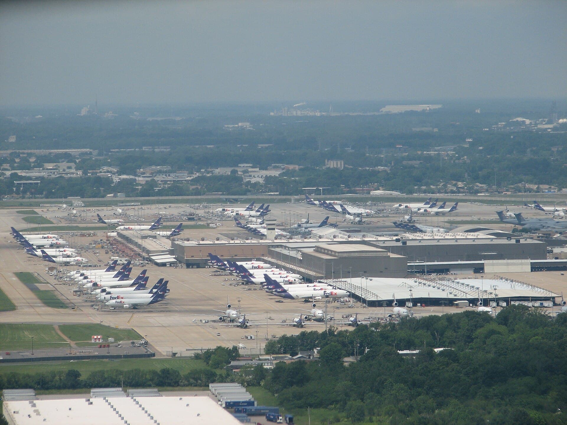 FedEx — Wikimedia Commons