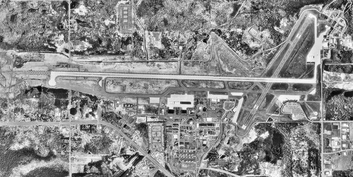 Duluth International Airport — Wikimedia Commons