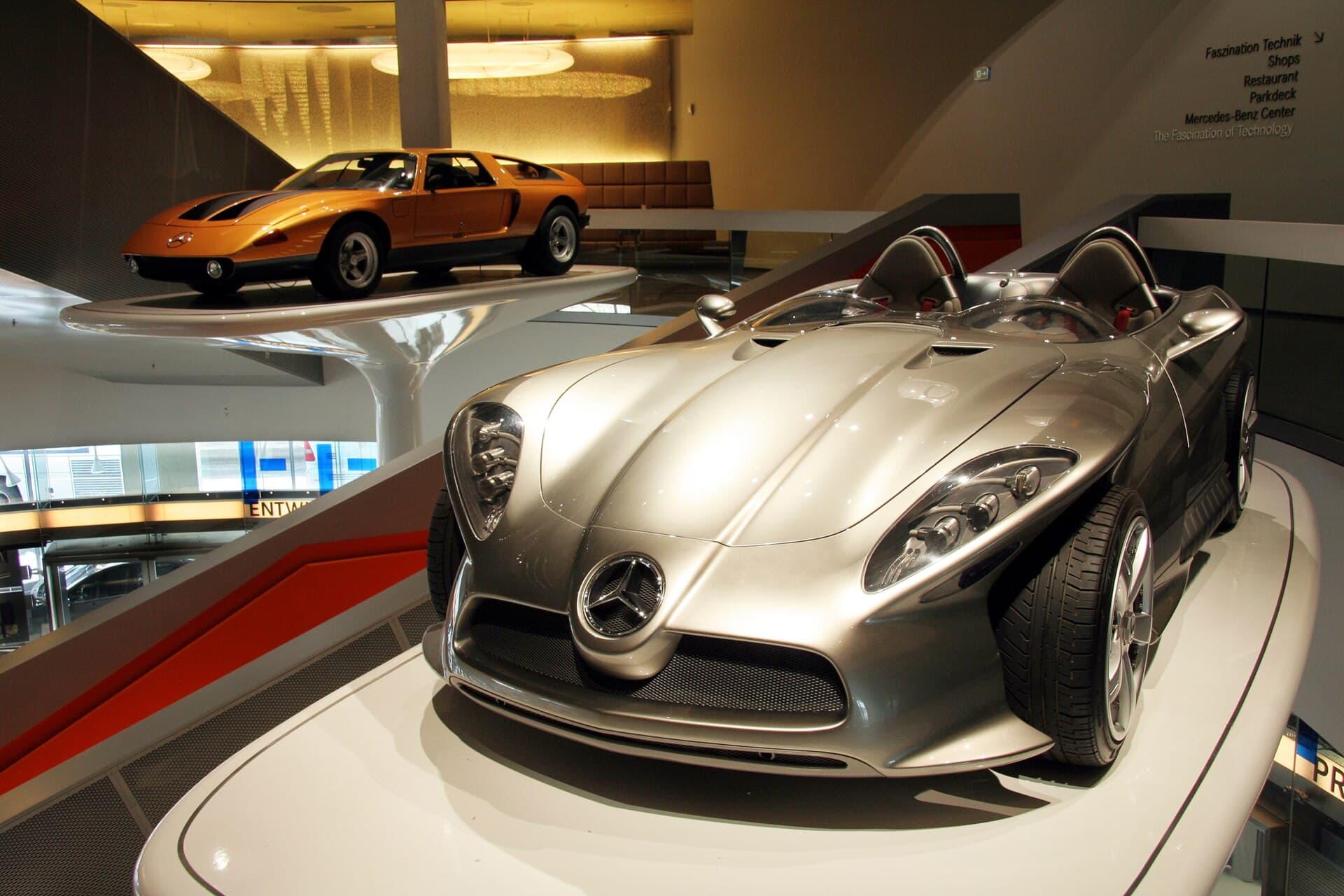 Mercedes-Benz — Wikimedia Commons
