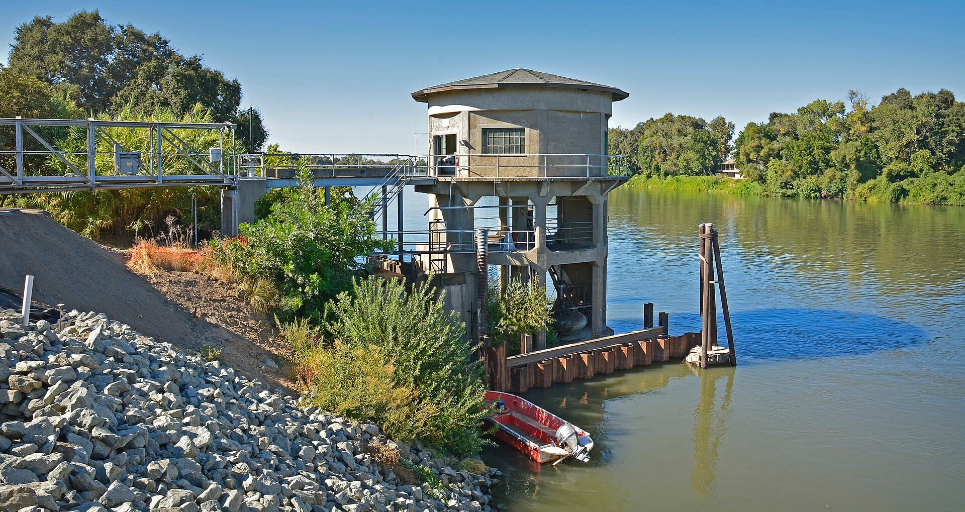 North Water Reclamation Facility — Wikimedia Commons