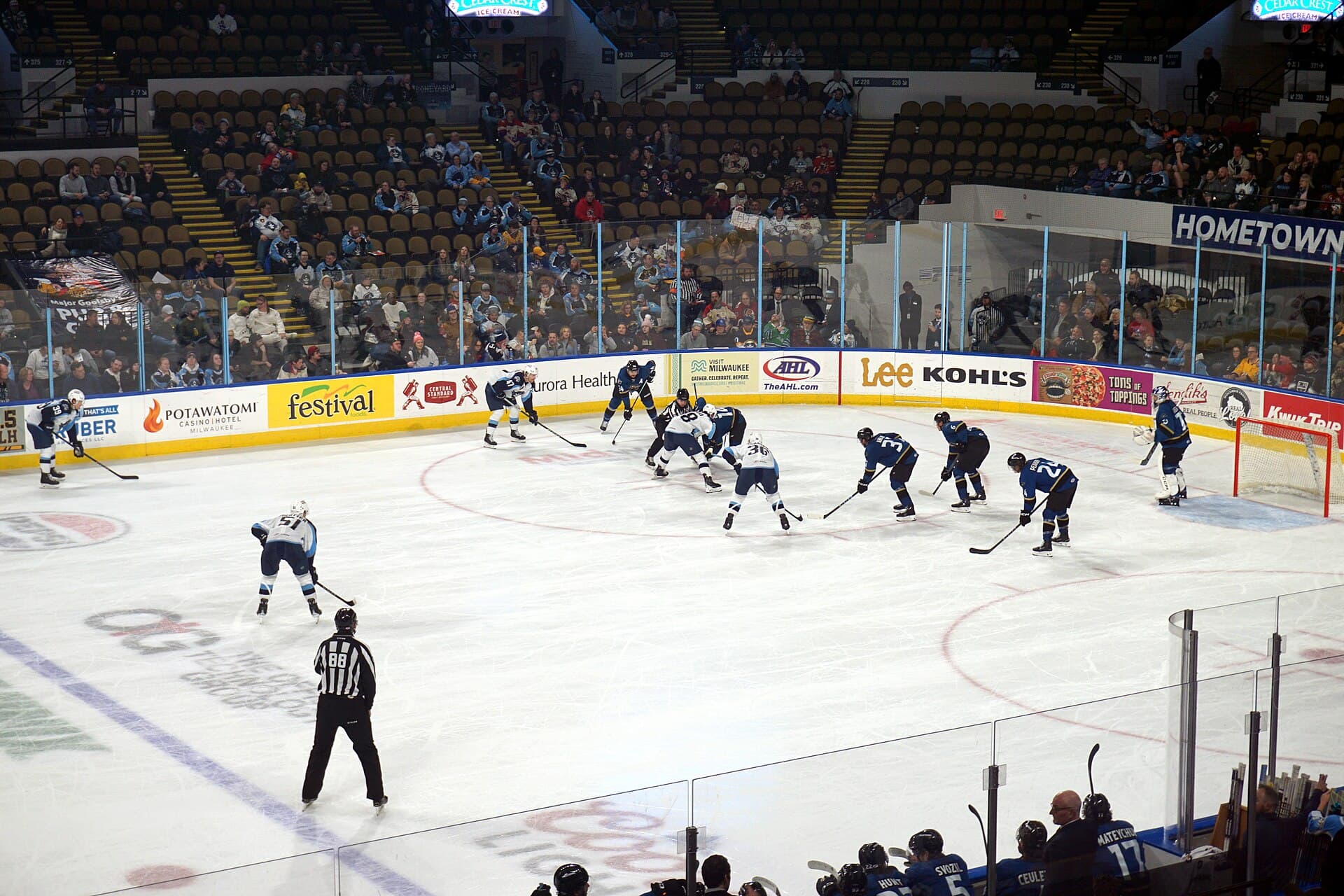 Cleveland Monsters — Wikimedia Commons