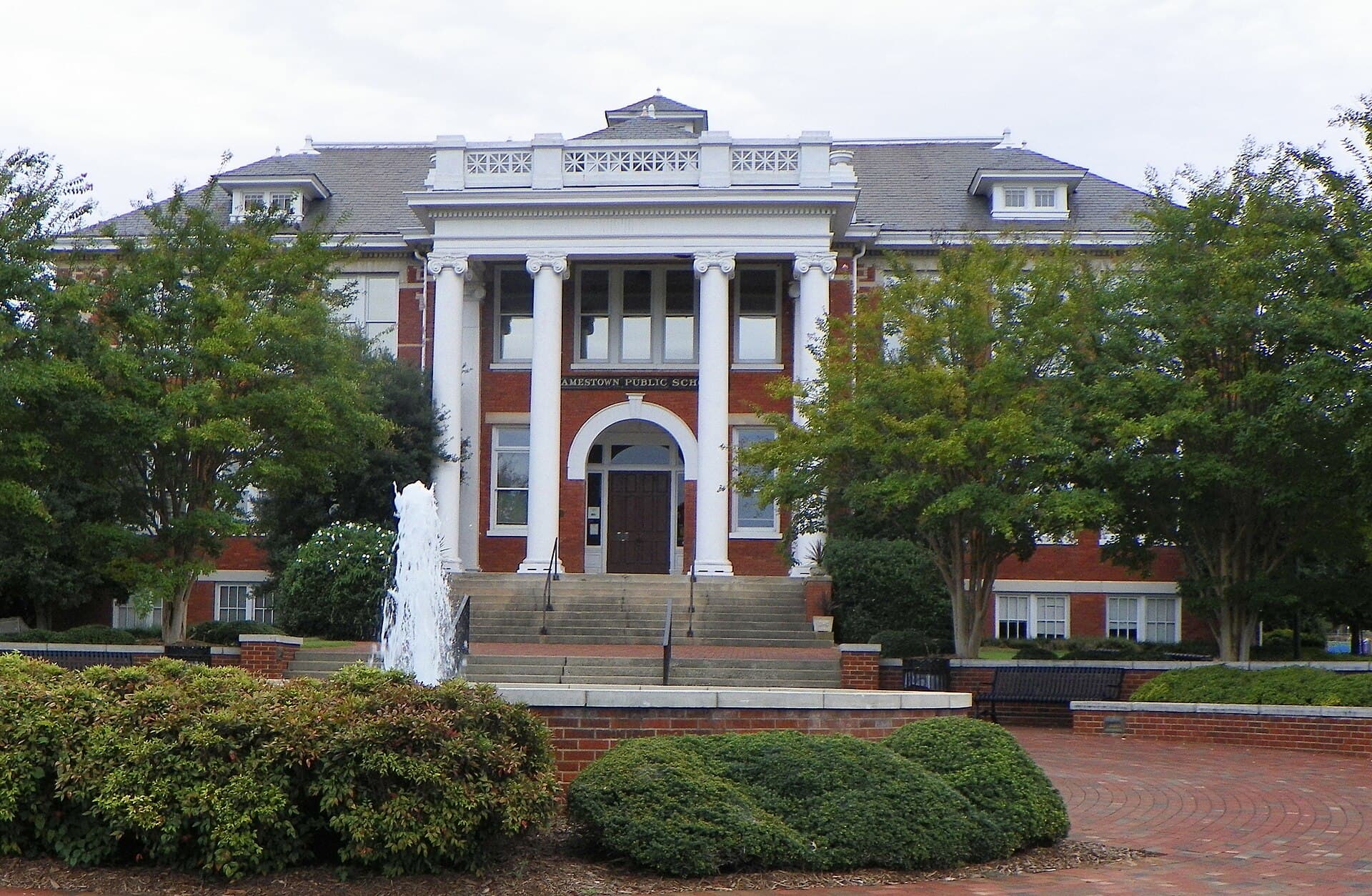 Jamestown High School — Wikimedia Commons