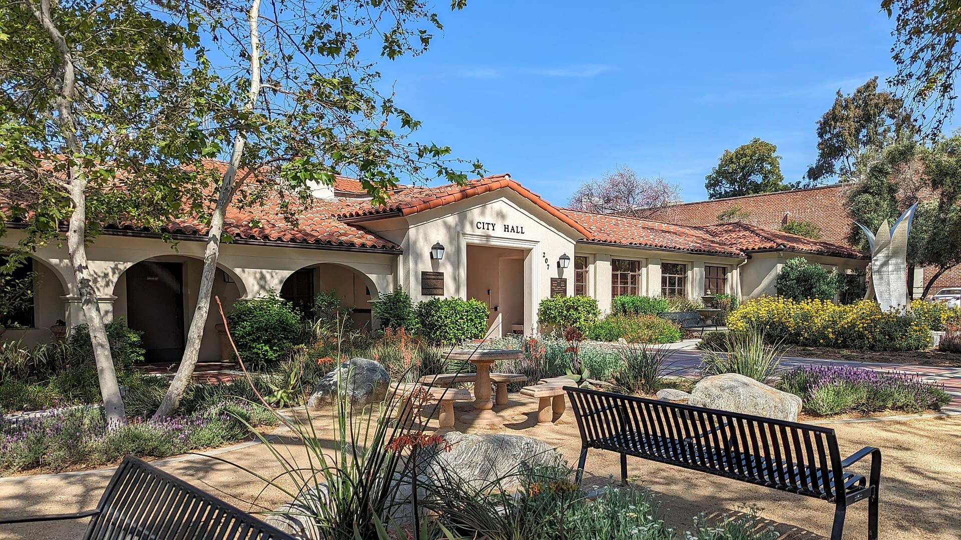 Claremont — Wikimedia Commons