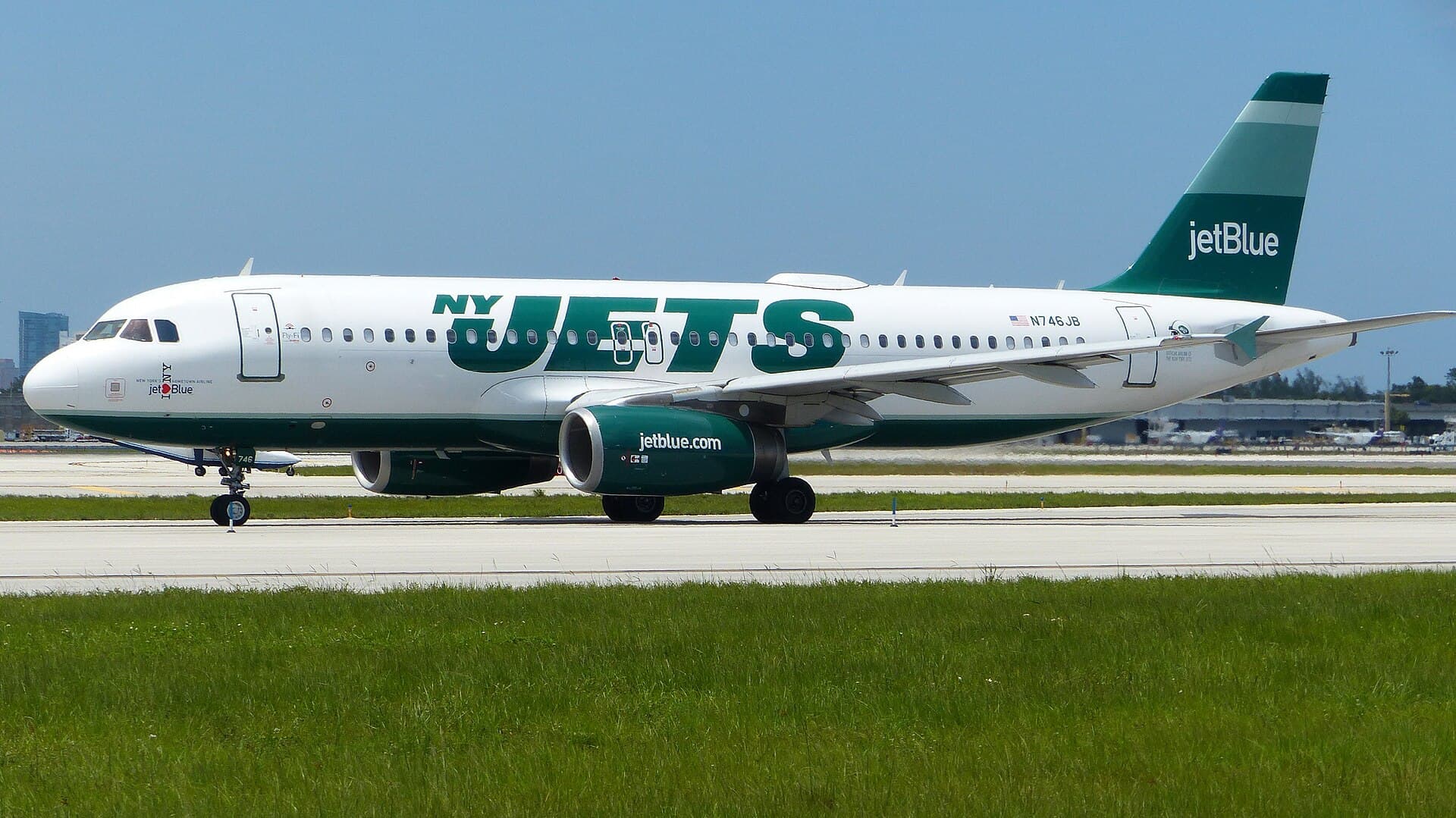 JetBlue — Wikimedia Commons