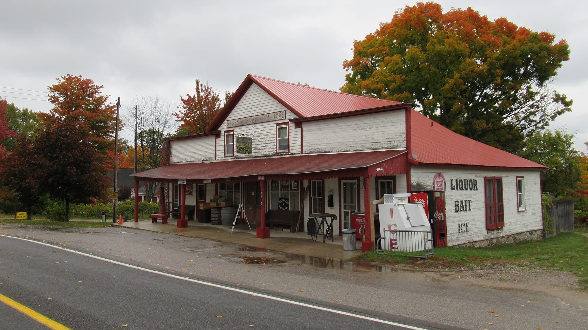 Old Mission General Store — Wikimedia Commons