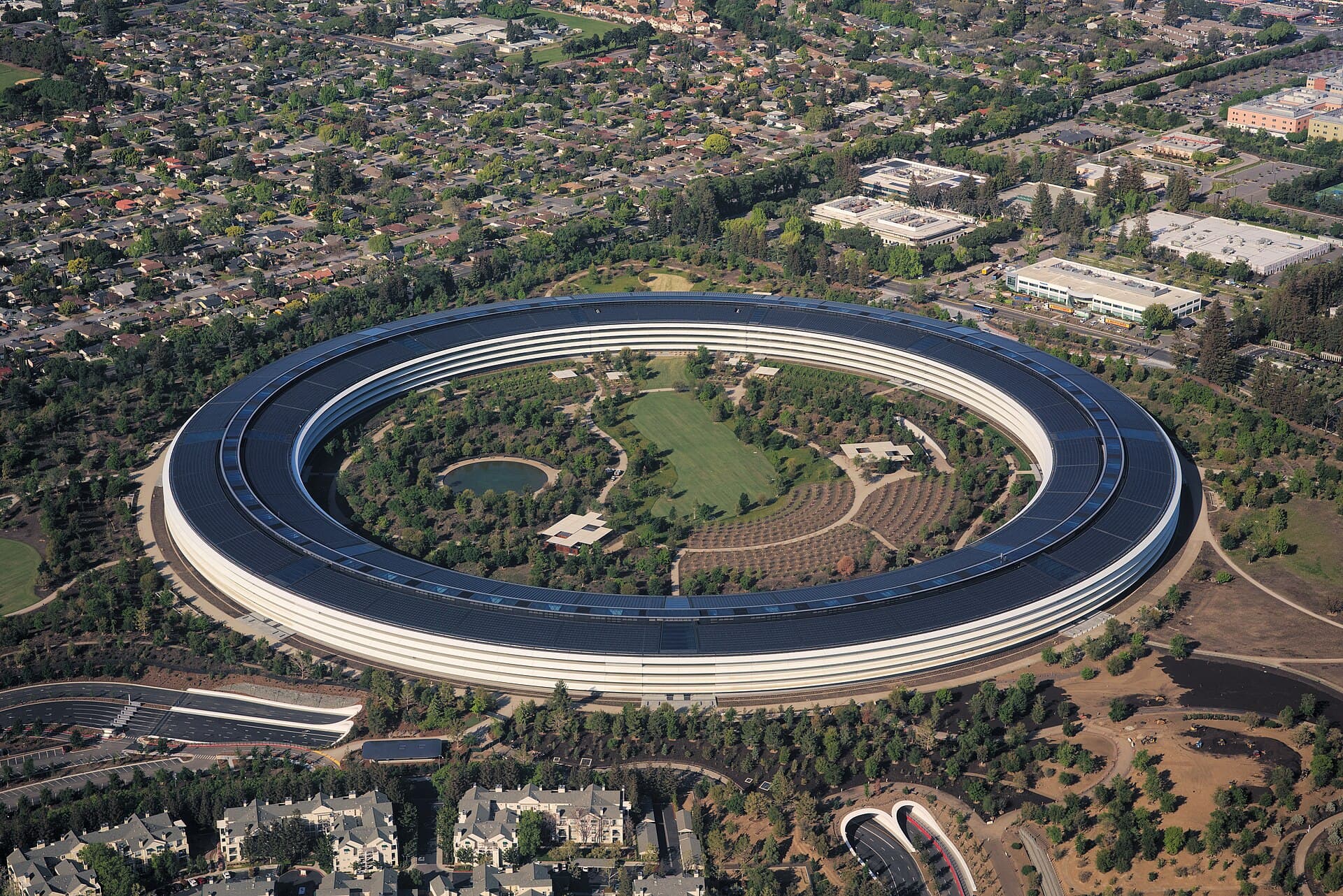 Apple Inc. — Wikimedia Commons