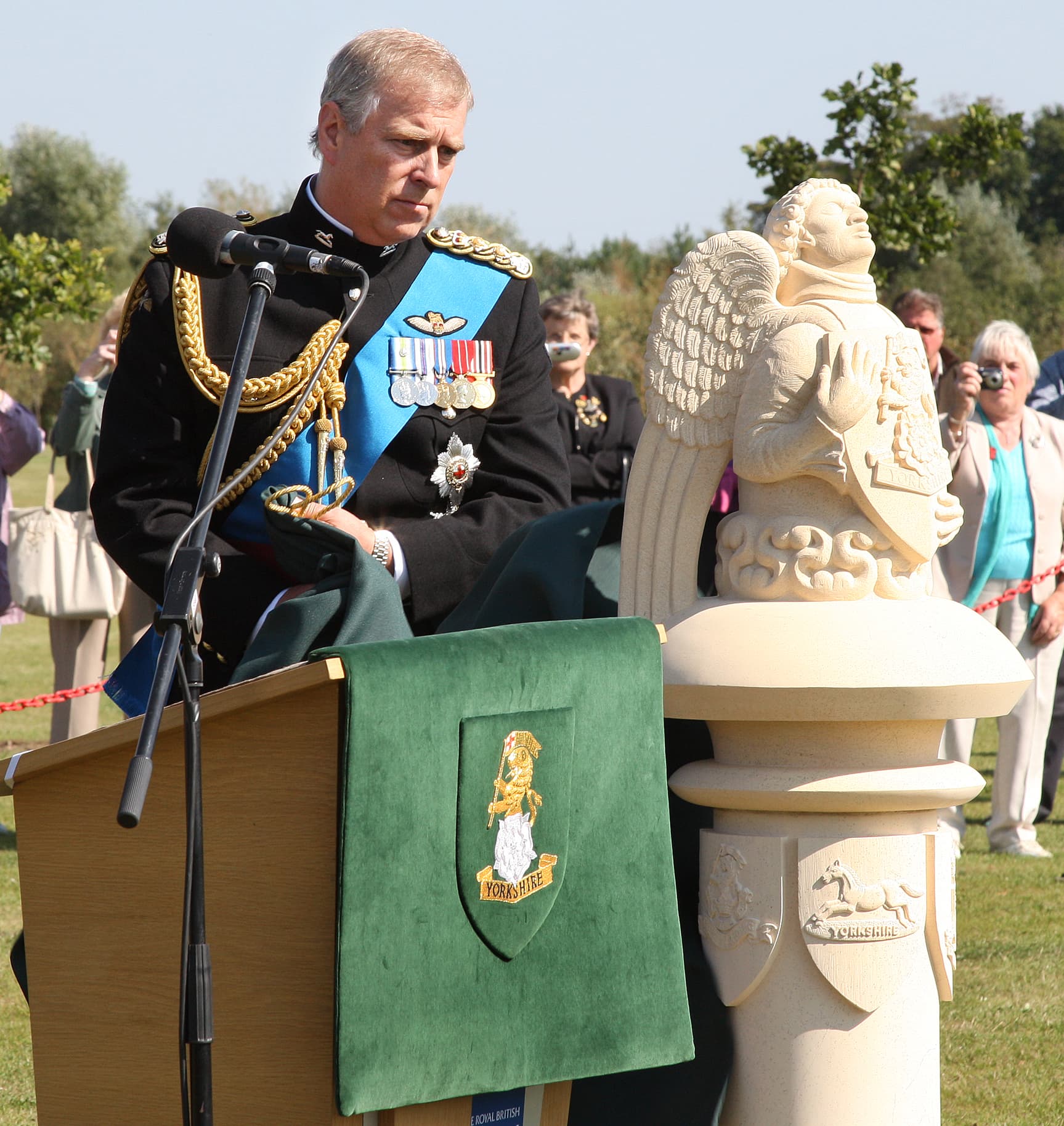 Andrew Mountbatten-Windsor — Wikimedia Commons