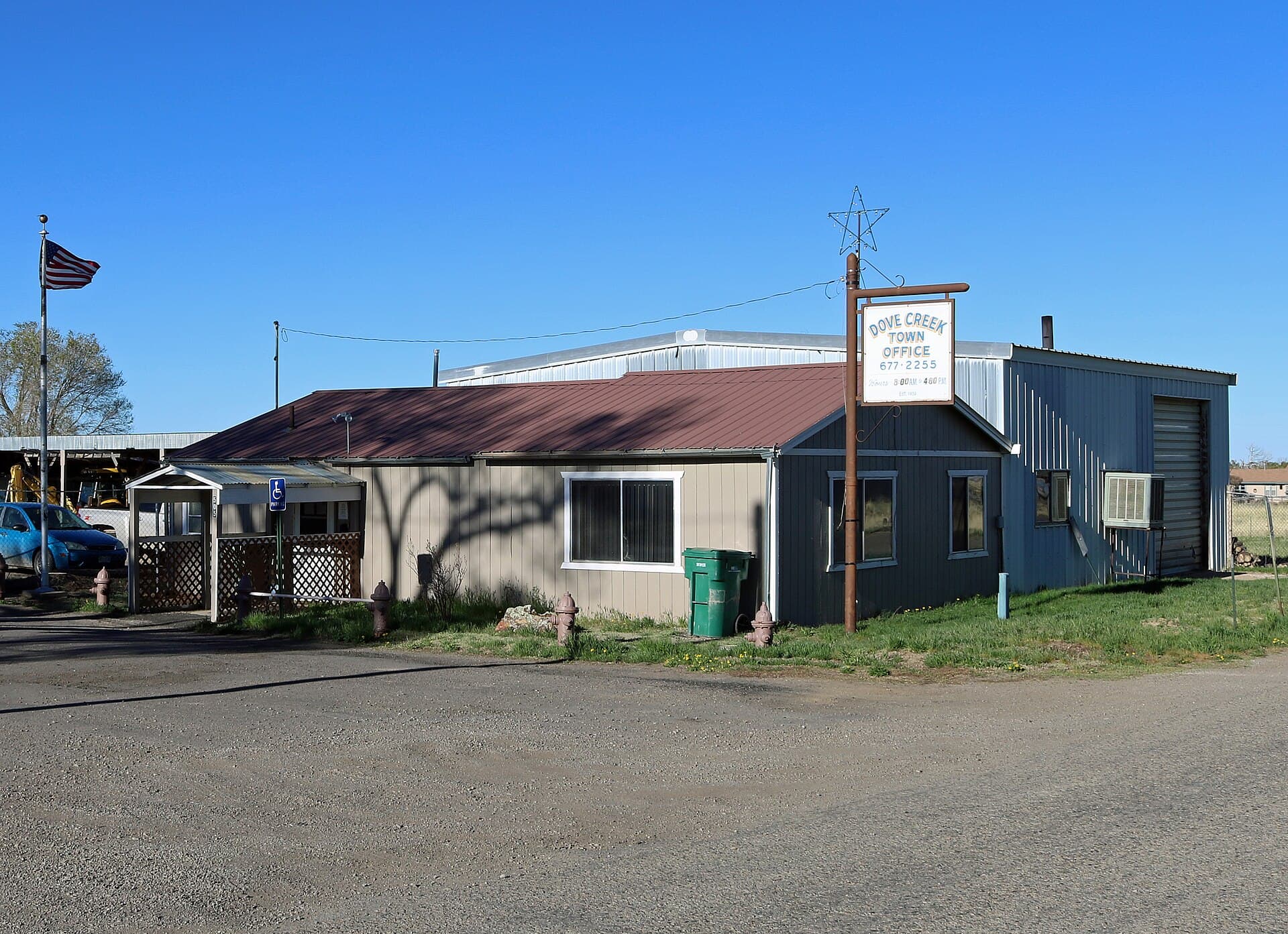 Dove Creek Town Hall — Wikimedia Commons