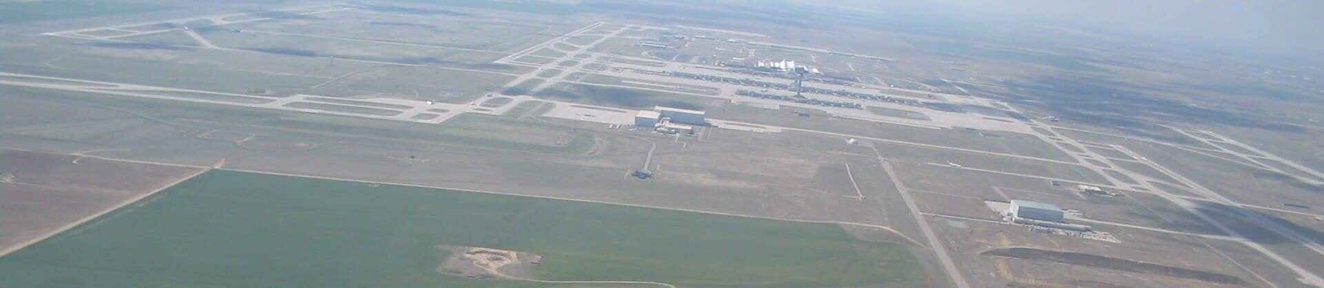 Denver International Airport — Wikimedia Commons