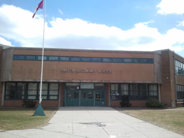 Barton High School — Wikimedia Commons