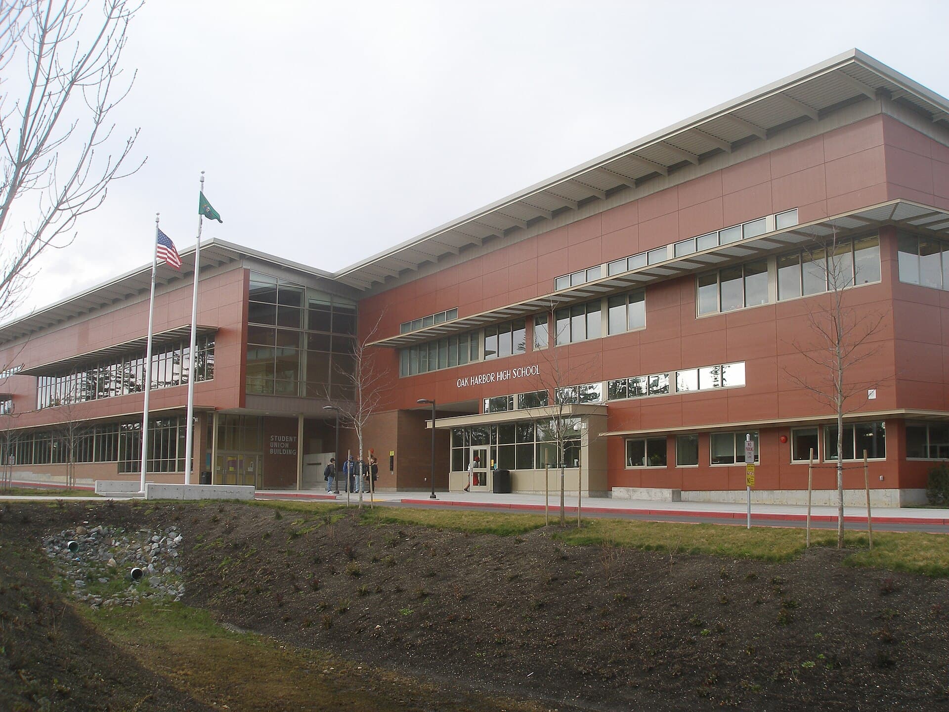 Oak Harbor High School — Wikimedia Commons