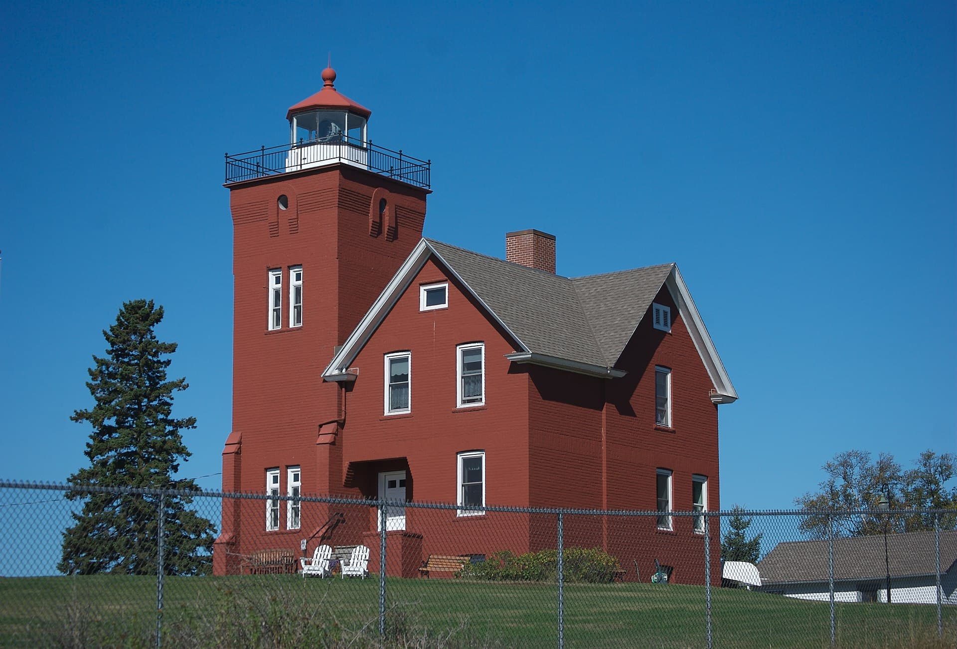 Two Harbors Light Station — Wikimedia Commons