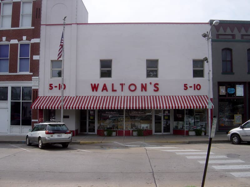 Walmart — Wikimedia Commons