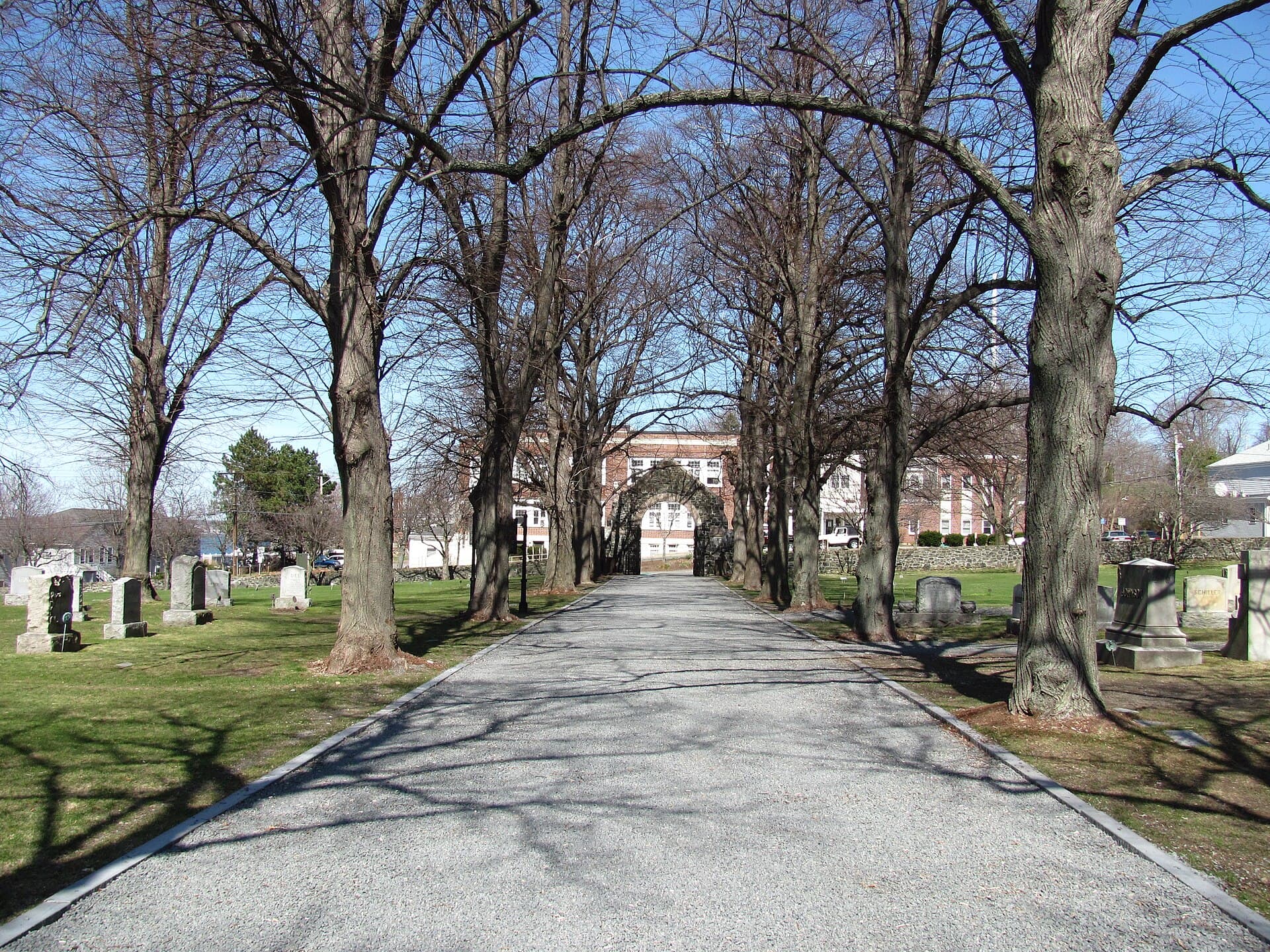 Greenlawn Cemetery — Wikimedia Commons