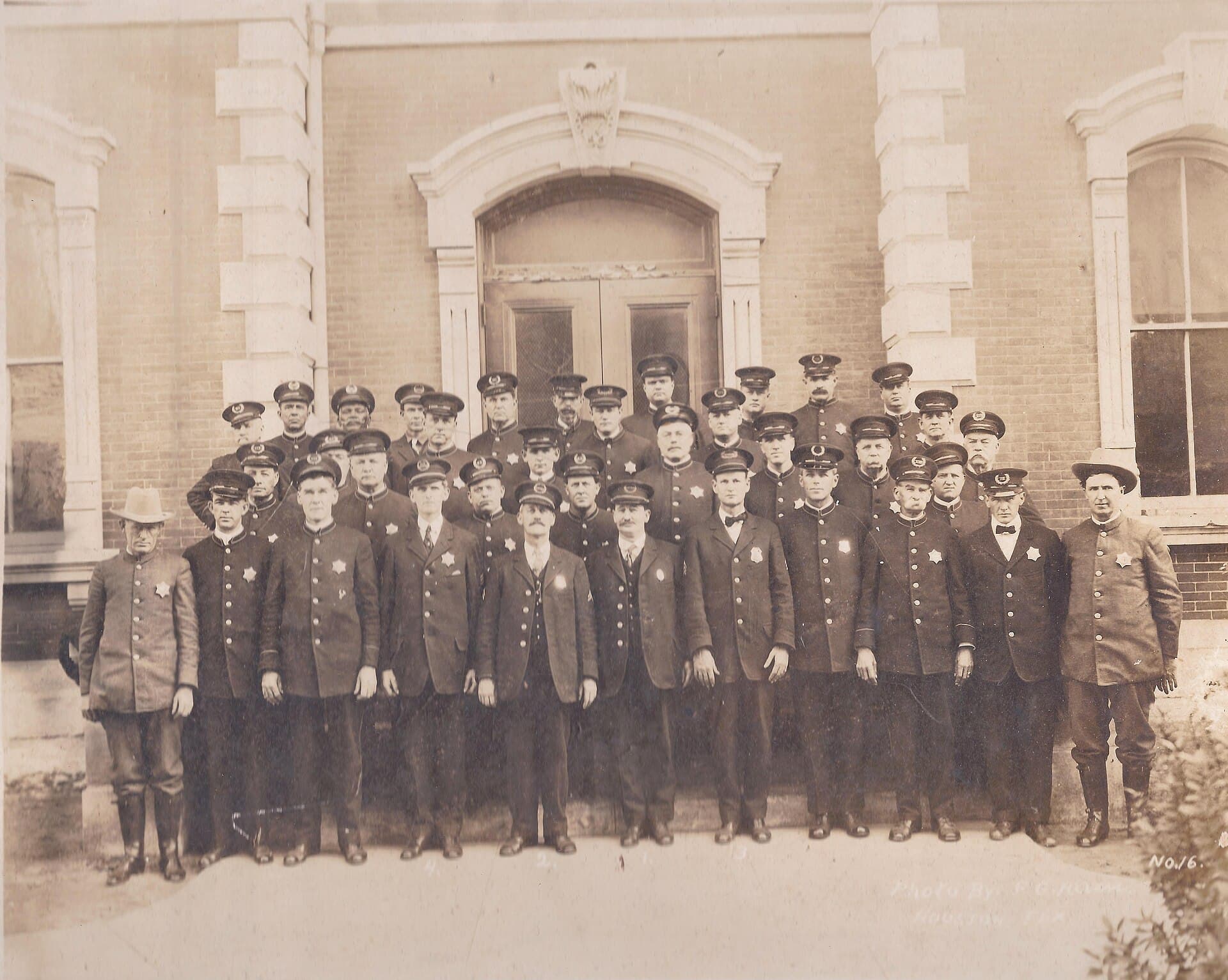 Houston Police — Wikimedia Commons