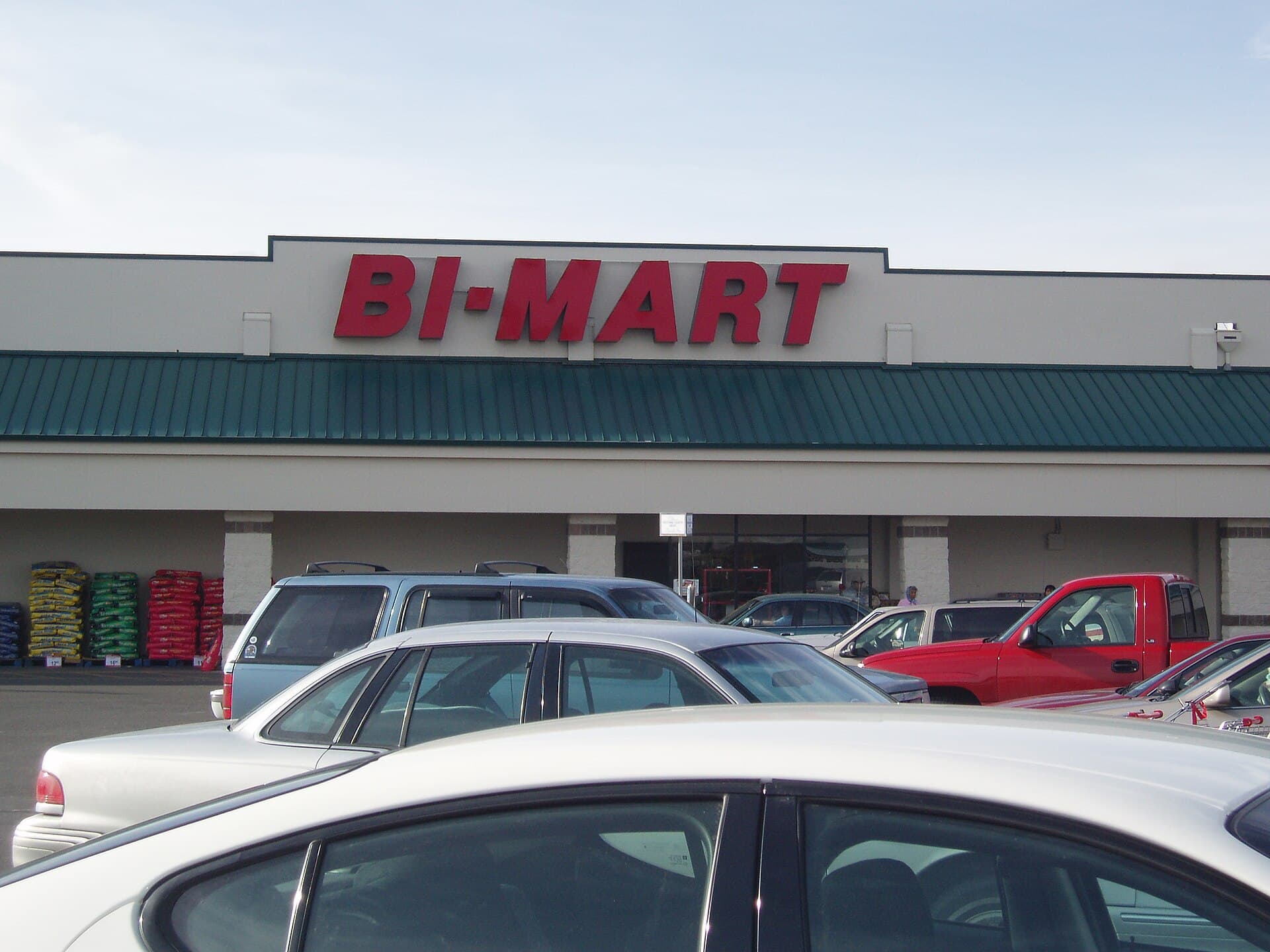 Bi-Mart — Wikimedia Commons