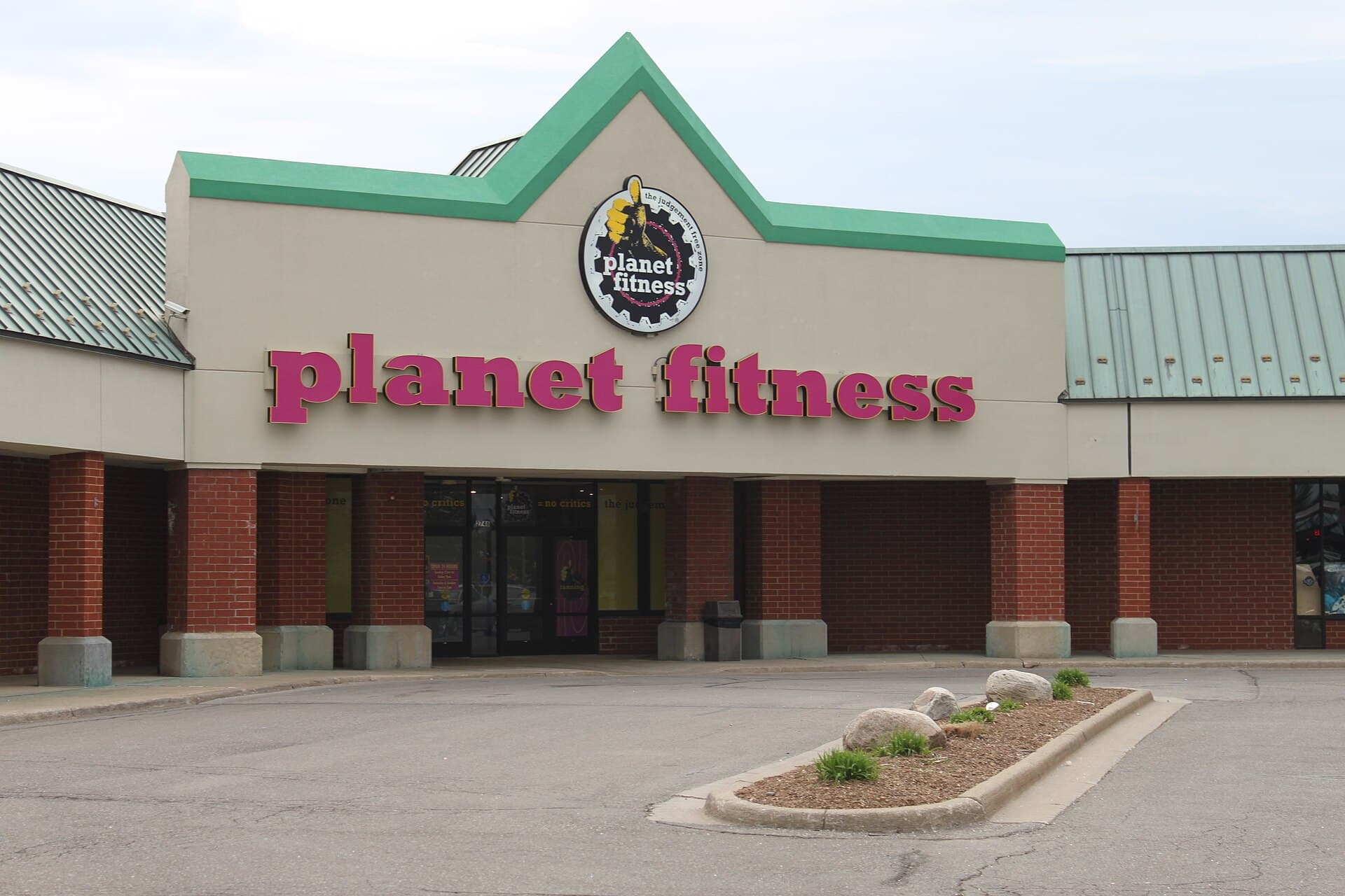 Planet Fitness — Wikimedia Commons