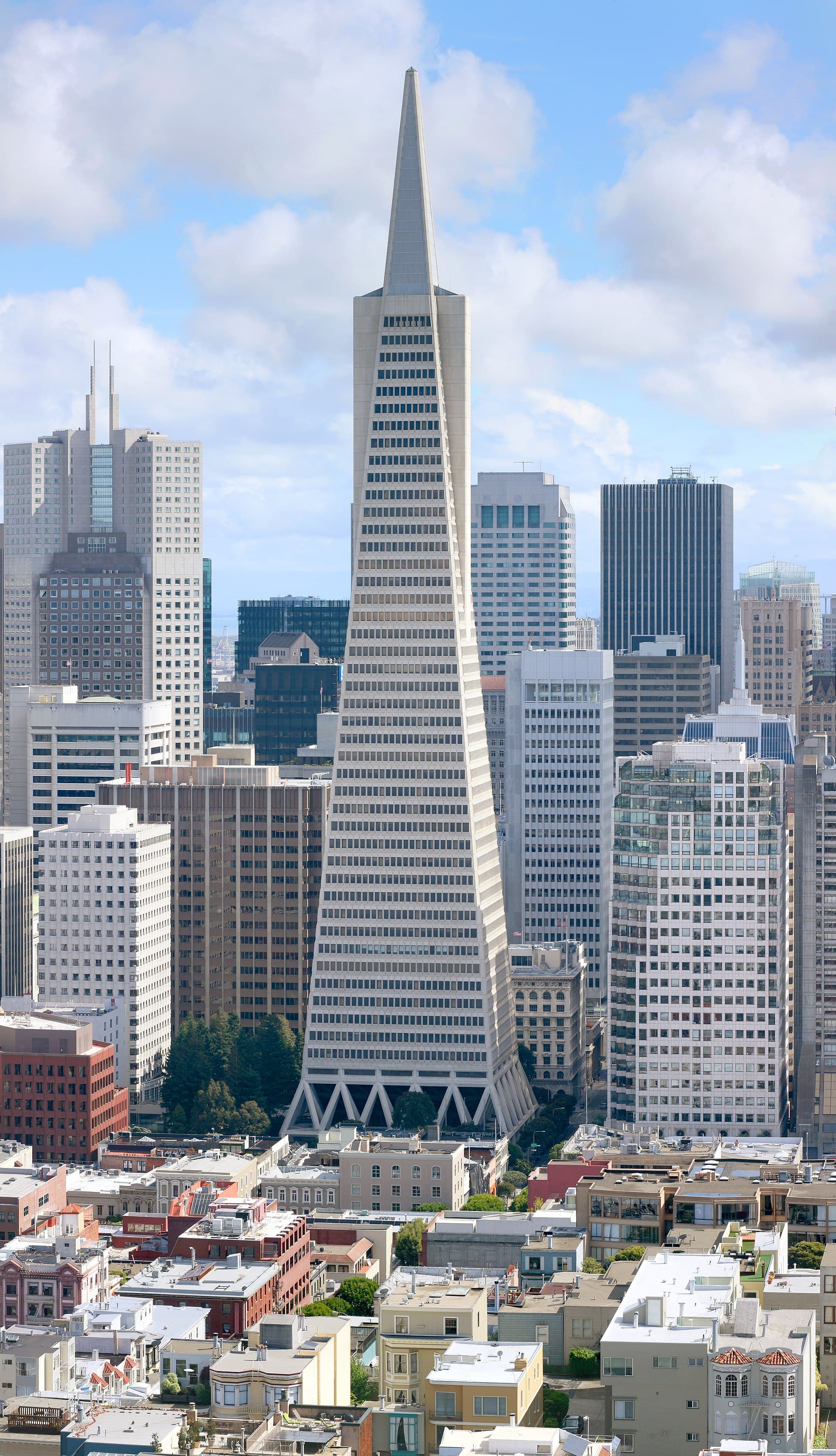 Transamerica Pyramid — Wikimedia Commons