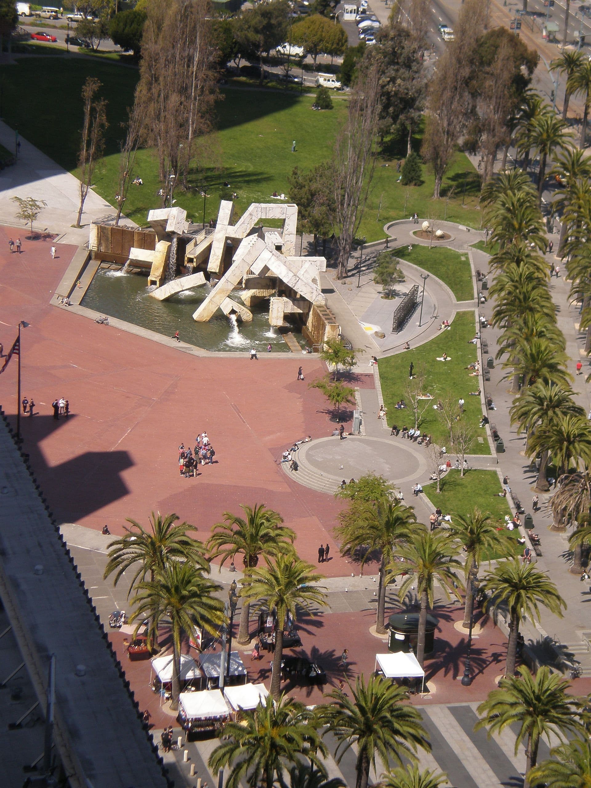 Embarcadero Plaza — Wikimedia Commons