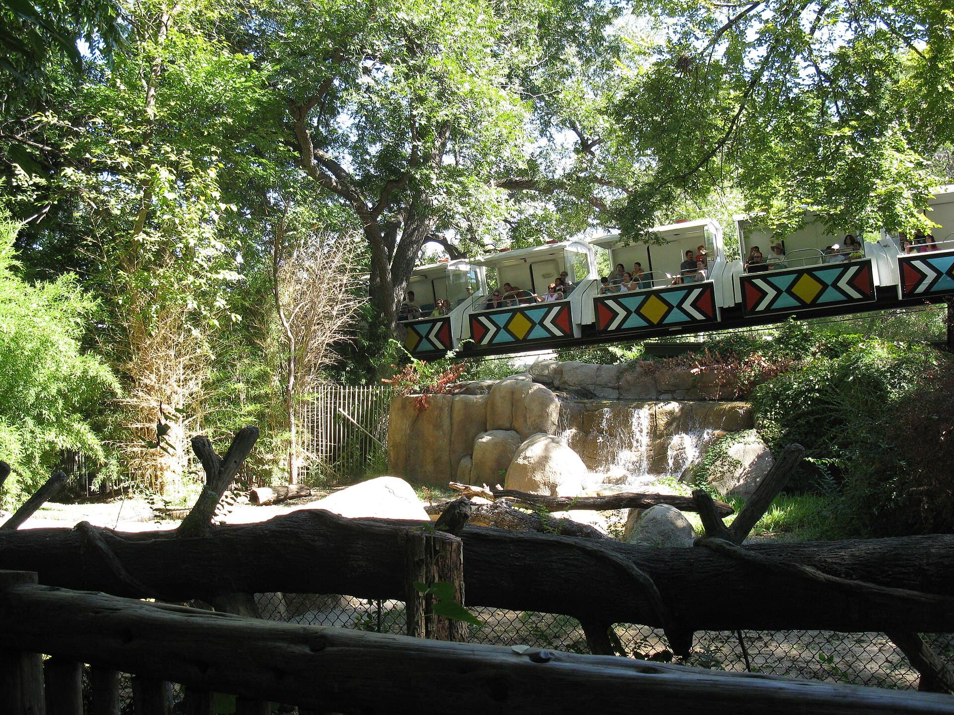 Dallas Zoo — Wikimedia Commons