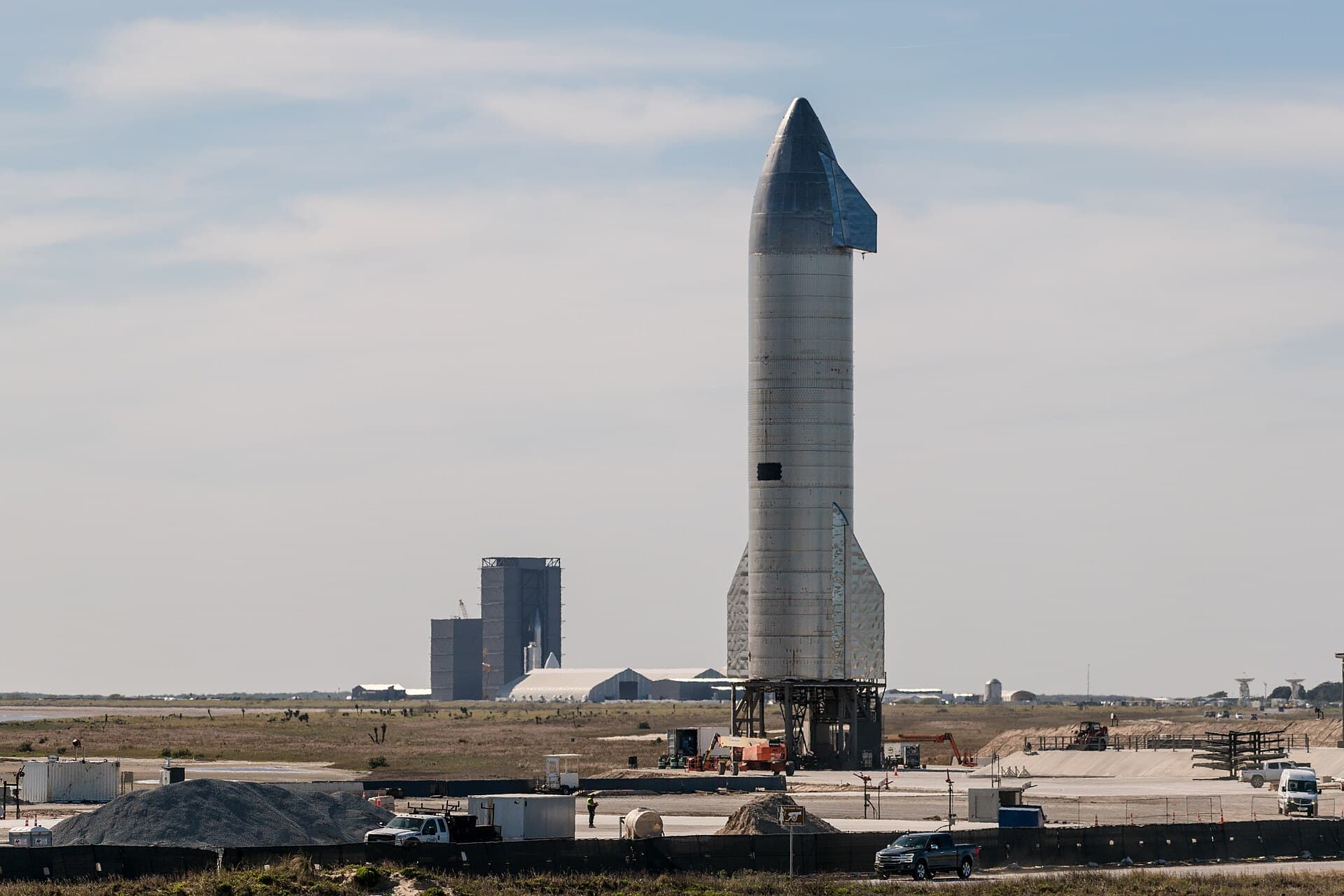 SpaceX — Wikimedia Commons