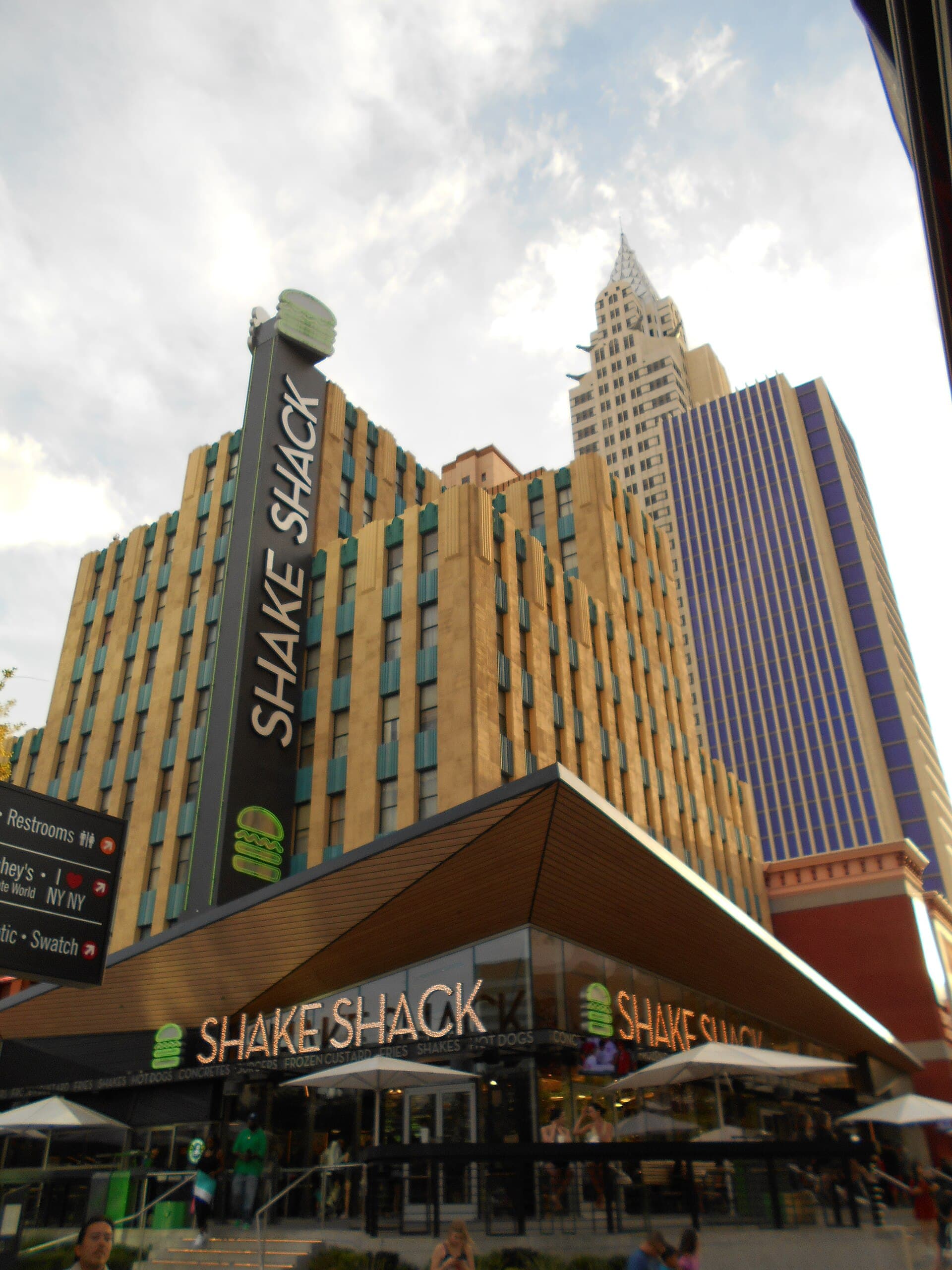 Shake Shack — Wikimedia Commons