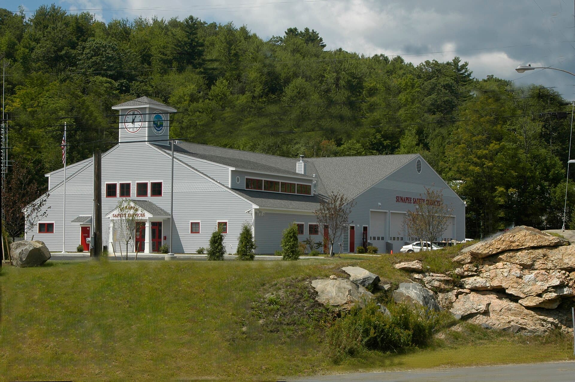 Sunapee Safety Services — Wikimedia Commons