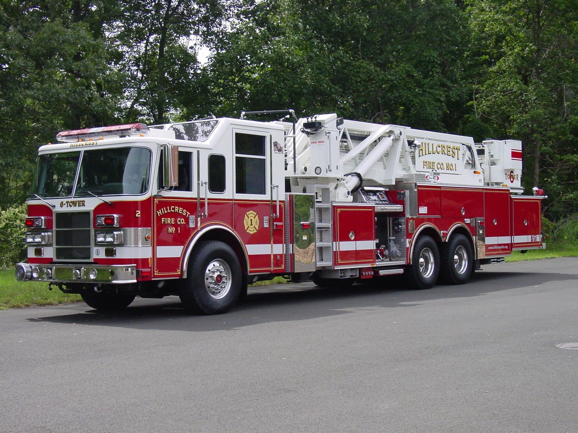 Pierce aerial truck — Wikimedia Commons