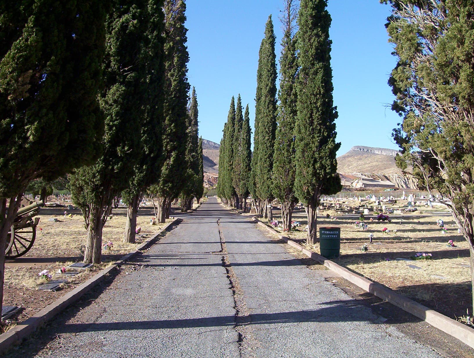 Evergreen Cemetery — Wikimedia Commons